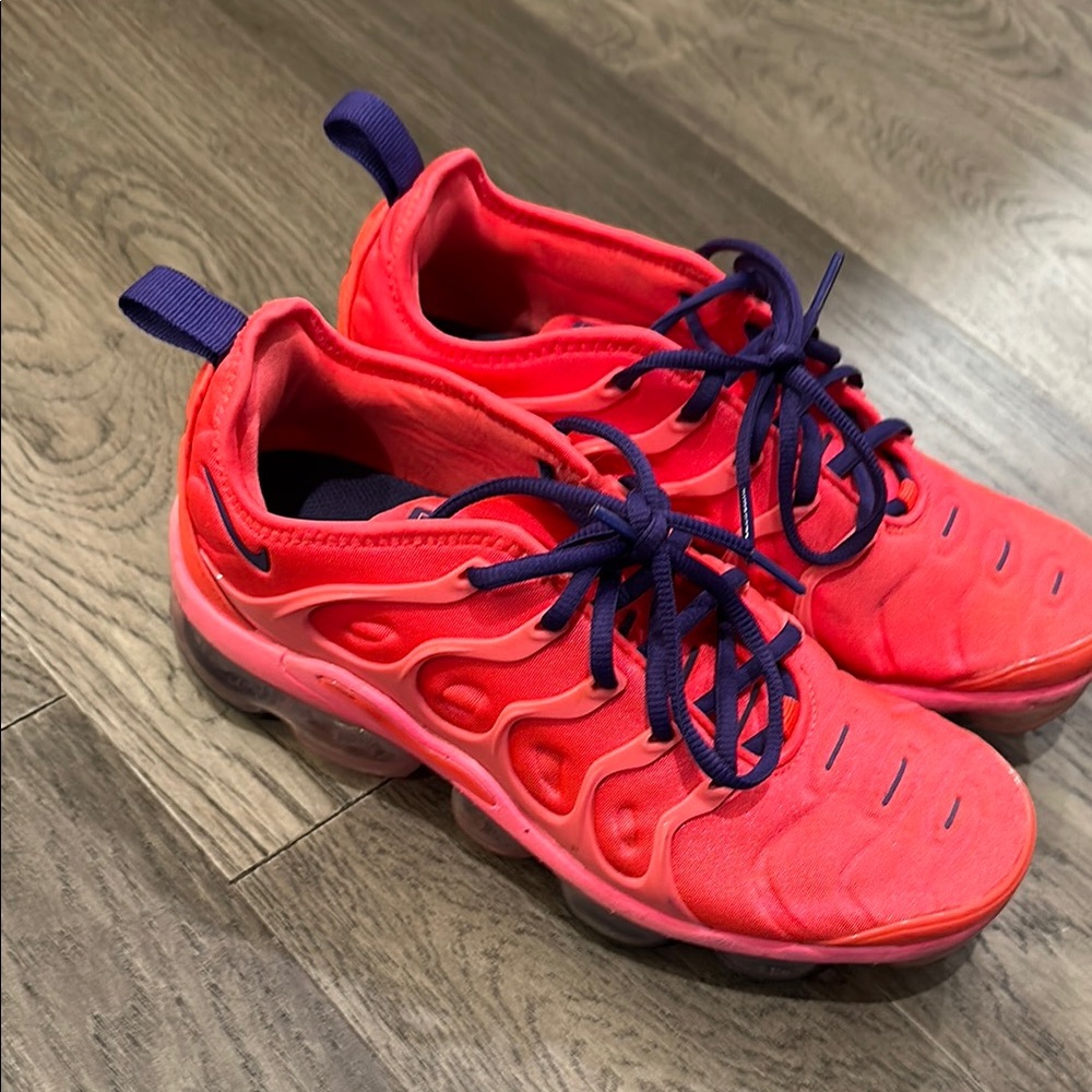 Nike Coral Pink Vapor Max Air Athletic Shoes